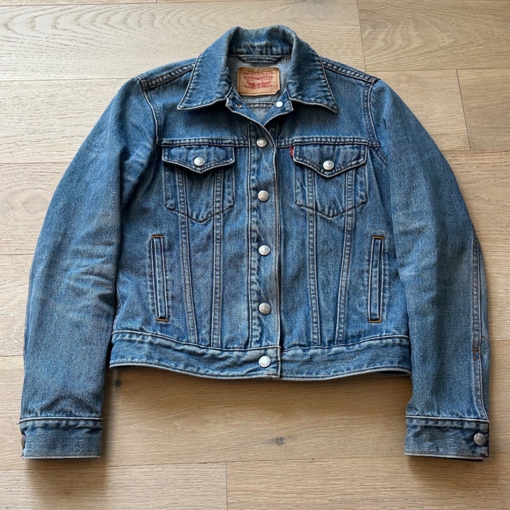 Levi Strauss & Co Denim Trucker Jacket Medium Wash Blue 0661